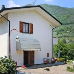 Holiday Home in Camaiore with Mountain Views