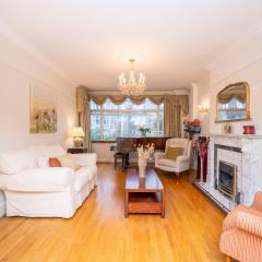 Spacious 3bedroom house near Crystal Palace London Pass the Keys