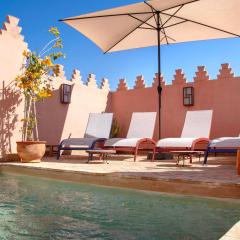 RIAD PRIVATIF avec Piscine Chauffée au Cœur de la Médina et Petits-Déjeuners Inclus