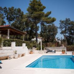 Villa Nada - Unique and Artistic