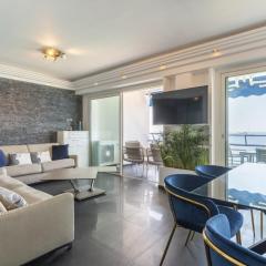 Spacious apartment with sea view in Antibes