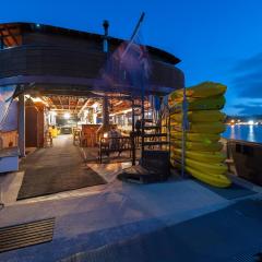 The Rock Adventure Cruise