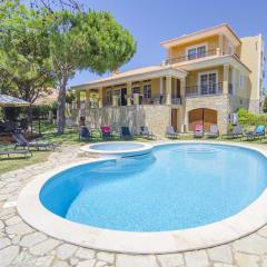 Villa Lira