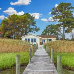 An Unfettered View - Beautiful ranch w/ boat dock!