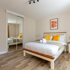 Welcome to Belfast: Your Gateway to Unforgettable Memories! Spacious 3 bedroom, Family Home.