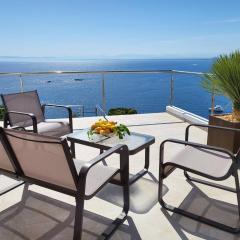 La Perla Villa en Canyelles, con vistas al mar