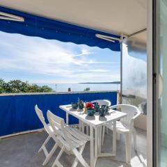 2-Br Seafront Apartment in Cannes