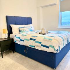 2BR Duplex in Salford MCR Sleeps4 See Apt video in Photos