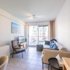 2-bedroom flat near the sea