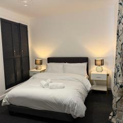 Stunning 4-Bed House in Bridgend