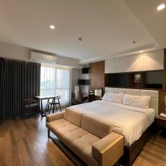 Sheryll Escapes - One Euphoria studio Netflix Wifi & swimming pool