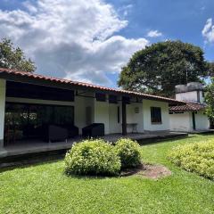Finca Guadualito cerca al parque del café