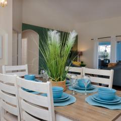 Sapphire Sky at White Rose Villa - Sunny Pool & Spa - Orange Tree Community - Nr Disney