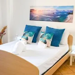 Casa Azul - Social Apartment - parcheggio, clima, 200mt dal mare