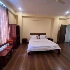 Hotel O Golden Manor Inn