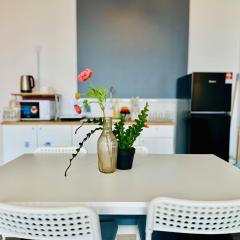 Spacious 3BR Retreat Comfort & Convenience in Prime Location 2-10pax