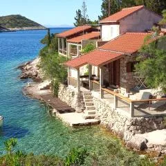 Sea side house for two in a wilderness