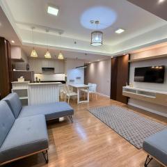 Modern 1BR Unit with parking
