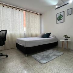 Laureles la castellana habitación 2