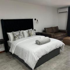 Riverstone Studio - Self Catering