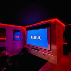 Cinema room 3 min de Beaune