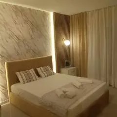 Demmy's Luxury Apartment
