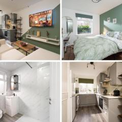 City Vibe Haven - Modern 2 Bed Apartment with High Speed WI-FI