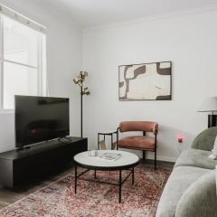 Blueground Hollywood pool AC nr Walk of Fame LAX-1311