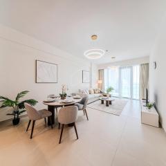 Brand new apartment in Canal Front Residence Wasl