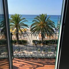 House on the beach Varigotti