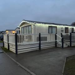 Rachel Retreat Caravan Kingfisher Court Tattershall Lake