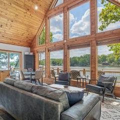 Cozy Lakeside Cabin