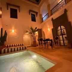 Riad LA PETITE DAR, 4 chambres, 5 min place Jamaa El Fna