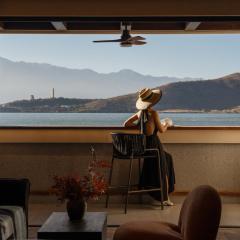 Dali Antu Sky Seascape Hotel