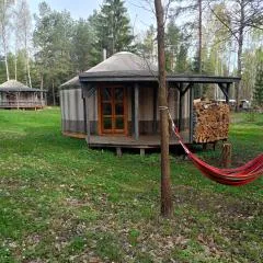 Jurty i namioty w Lesie KotfaLas Glamping Świętokrzyskie-SPA