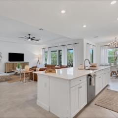 South Gulf Cove 3 Bedroom Private Home with Hot Tub