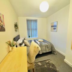 Room 3 Shared House in L7