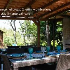 la casetta bamboo " 50 mt dal mare" incluso ombrellone e 2 lettini nello stabilimento