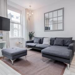 Bright 2-Bedroom Flat in Chelsea