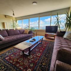Stunning 1BR w Sea View close to Galataport !