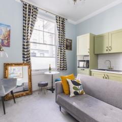 Chic flat near Buckingham Palace & Victoria Station
