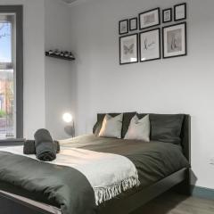 Beautiful Moseley Studio - 1