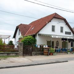 Encian Apartmanház Tihany