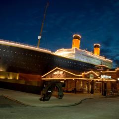 Sweet Tennessee Whiskey, Panoramic Mtn Views, Game Room, 560 FREE tickets each paid day