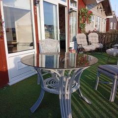 yeolde woodern country View seashak FREE electric dog friendly LOW PRICES enjoy your stay