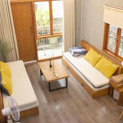 The Velis Saigon - 66m2 Authentic Local Cozy Stay