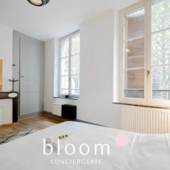 Nancy vieille ville Place St Epvre le 2 chambres des Dames