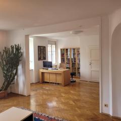 Spacious Urban Home l Self Checkin