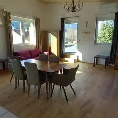 Gästewohnung "Vinothèque Laroche im Piestingtal"