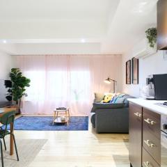 Heritage Hideaway - Refurbished Flinders St Gem